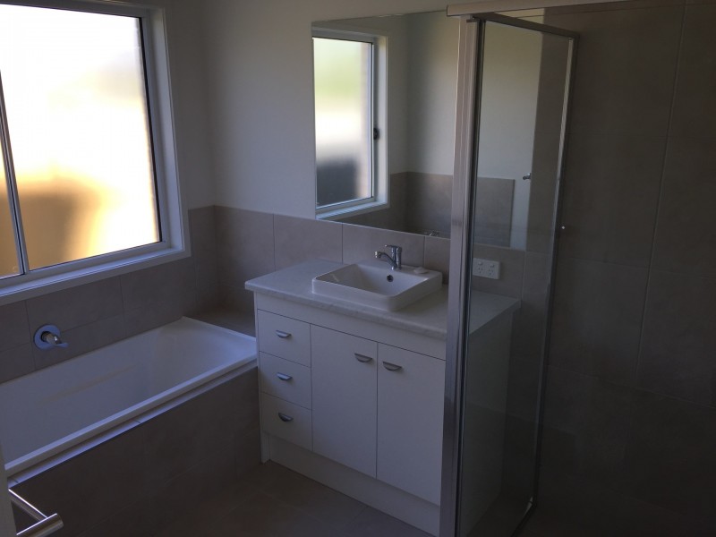 34 Stradbroke Street, Redland Bay QLD 4165