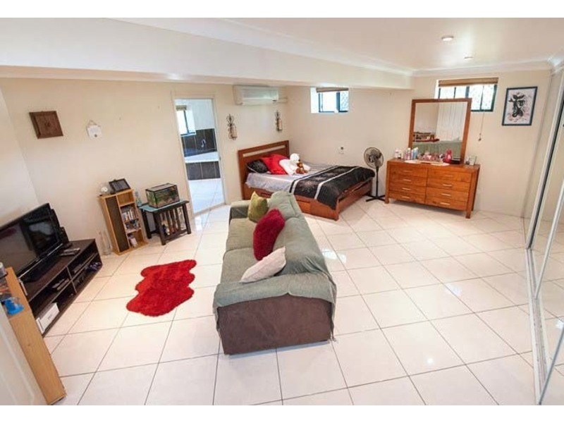 248 Farm Street, Kawana QLD 4701