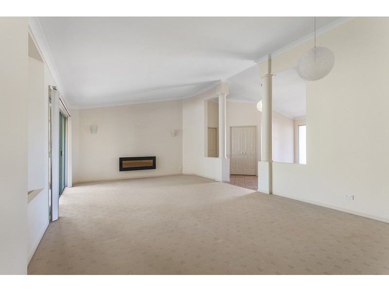 12 Audrey Ave, Helensvale QLD 4212