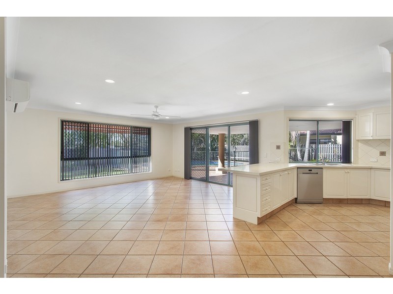 12 Audrey Ave, Helensvale QLD 4212