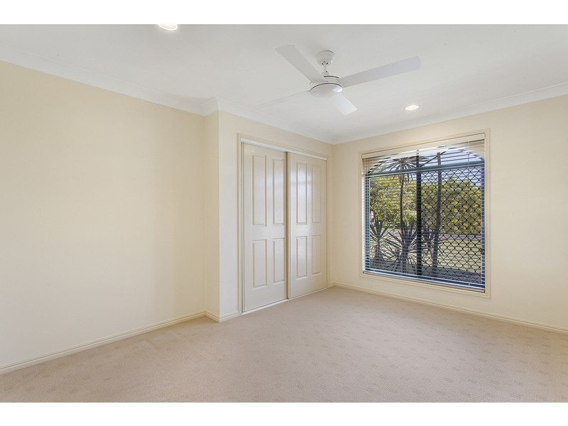 12 Audrey Ave, Helensvale QLD 4212