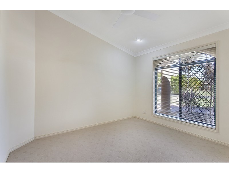 12 Audrey Ave, Helensvale QLD 4212