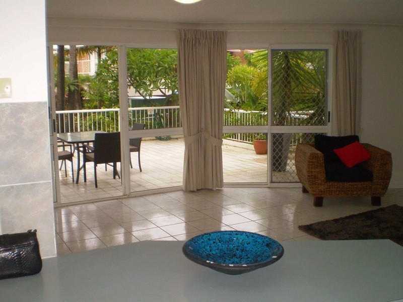98 Seagull Ave, Mermaid Beach QLD 4218