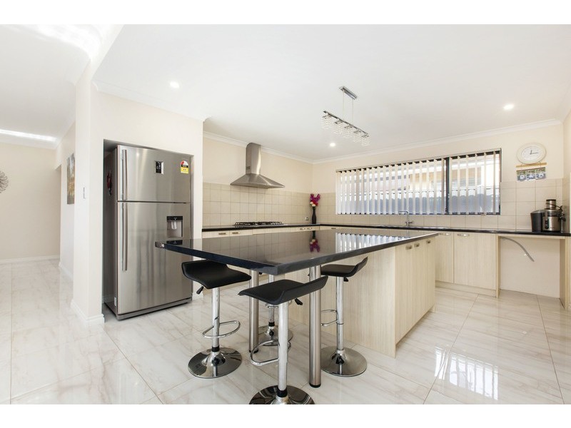 10  Huntington Parkway, Landsdale WA 6065