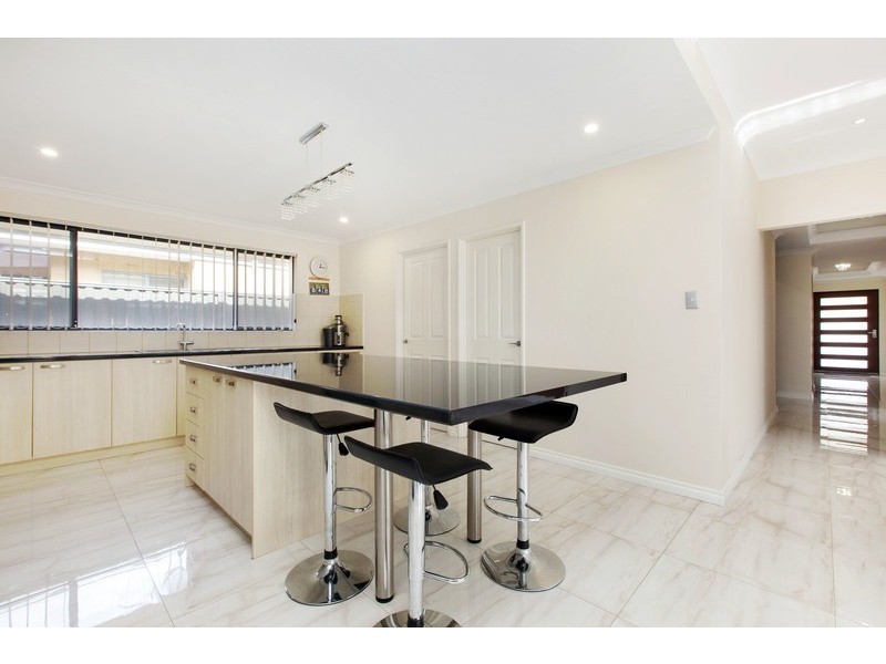 10  Huntington Parkway, Landsdale WA 6065