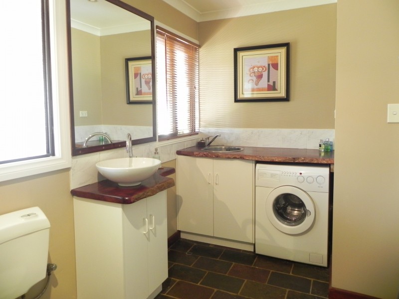 1/52 Forrest Rd, Margaret River WA 6285