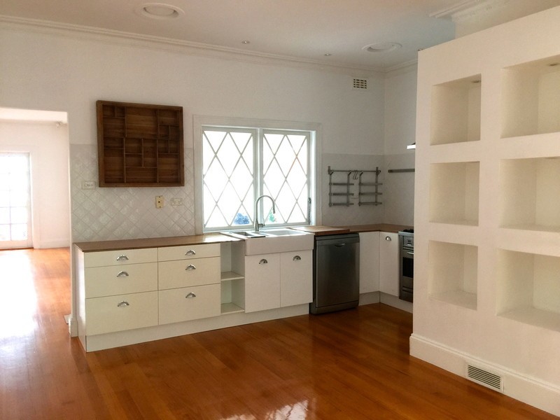 1/106 Crookston, Reservoir VIC 3073