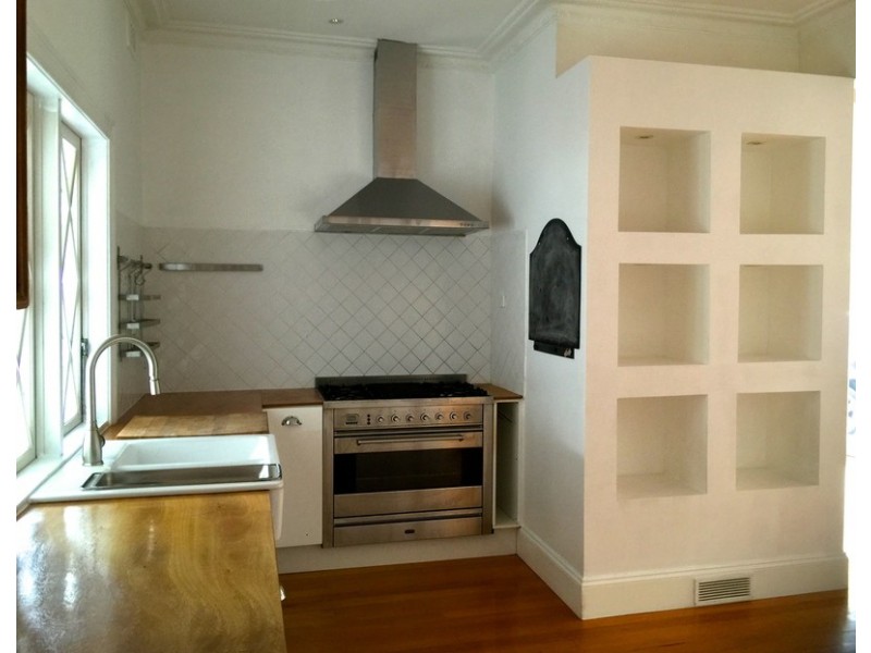 1/106 Crookston, Reservoir VIC 3073