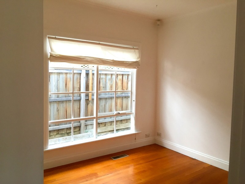 1/106 Crookston, Reservoir VIC 3073