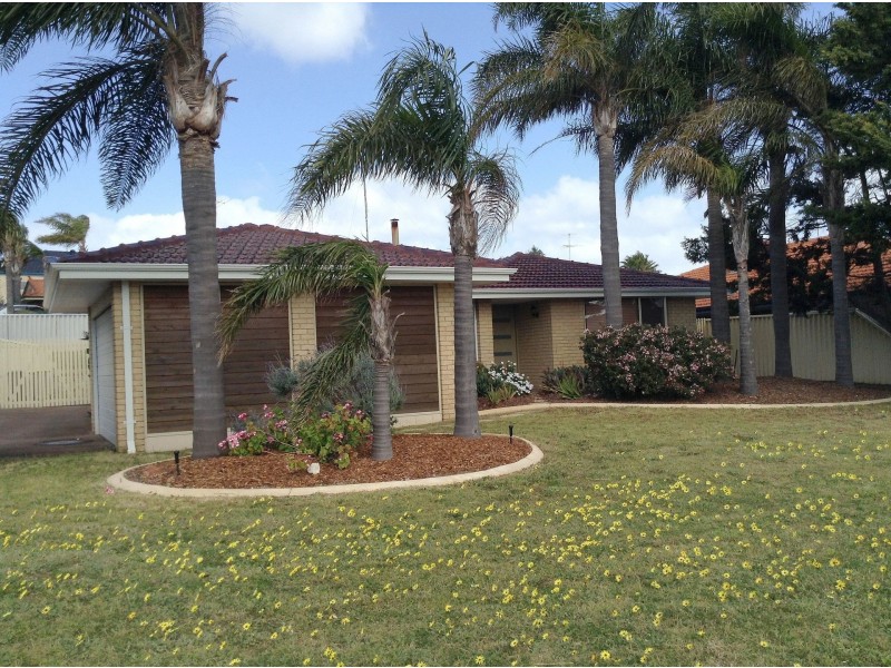 24 Kingfisher Drive, Halls Head WA 6210