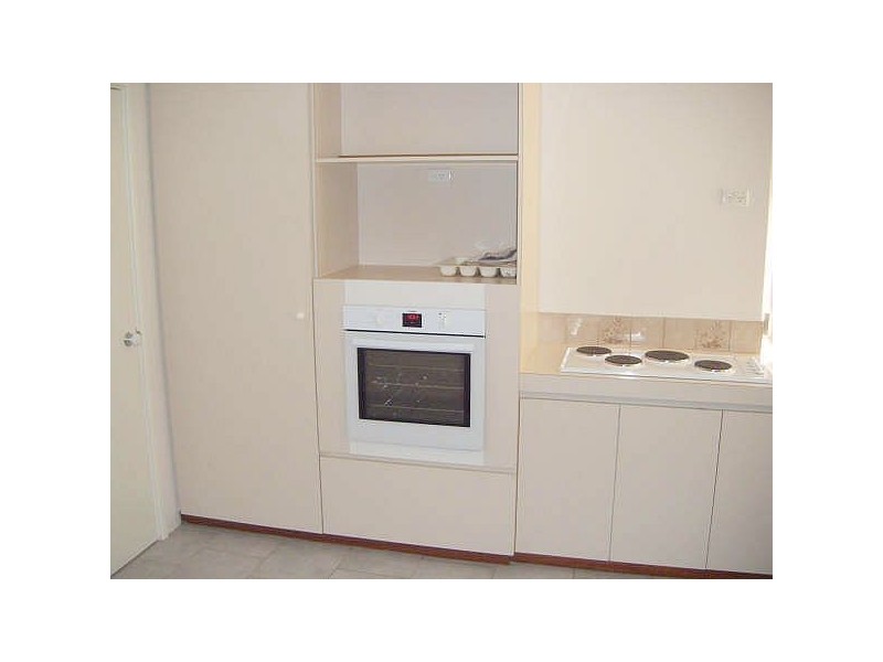 24 Kingfisher Drive, Halls Head WA 6210