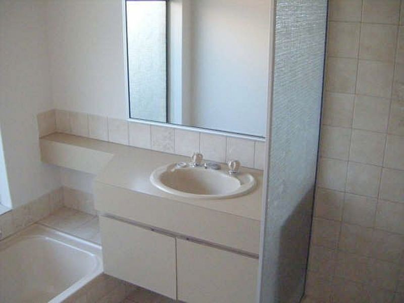 24 Kingfisher Drive, Halls Head WA 6210