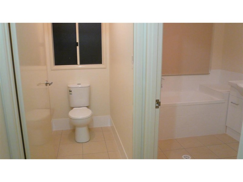 2/12 STOCKPORT Street, Acacia Ridge QLD 4110