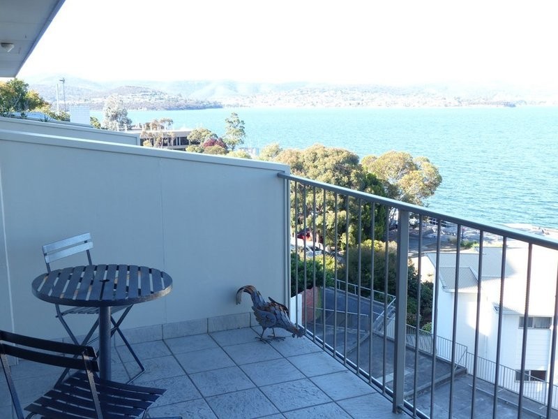 12/20 Hampden Road, Battery Point TAS 7004