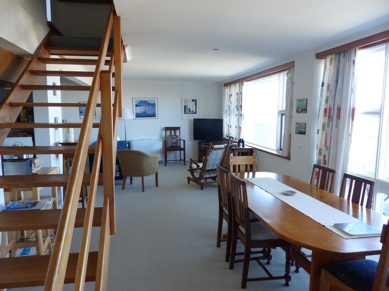 12/20 Hampden Road, Battery Point TAS 7004