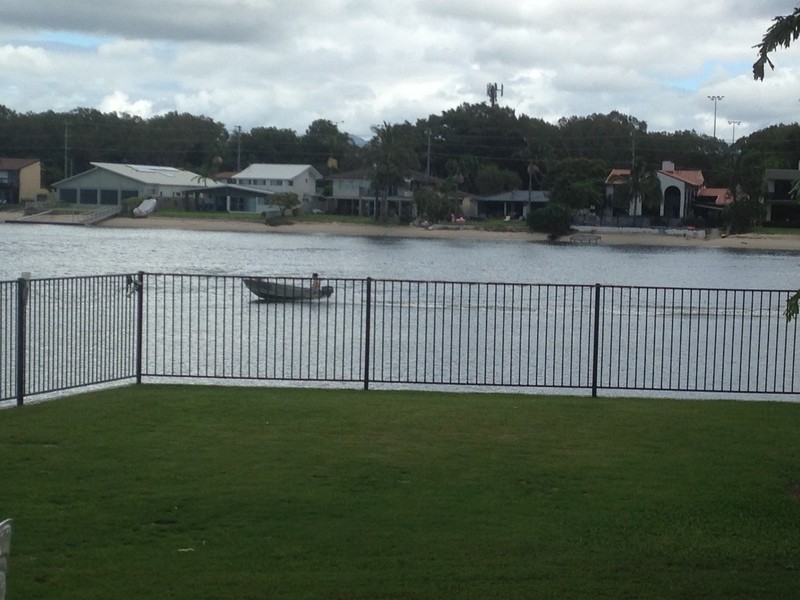 2/82 Parnki Parade, Palm Beach QLD 4221