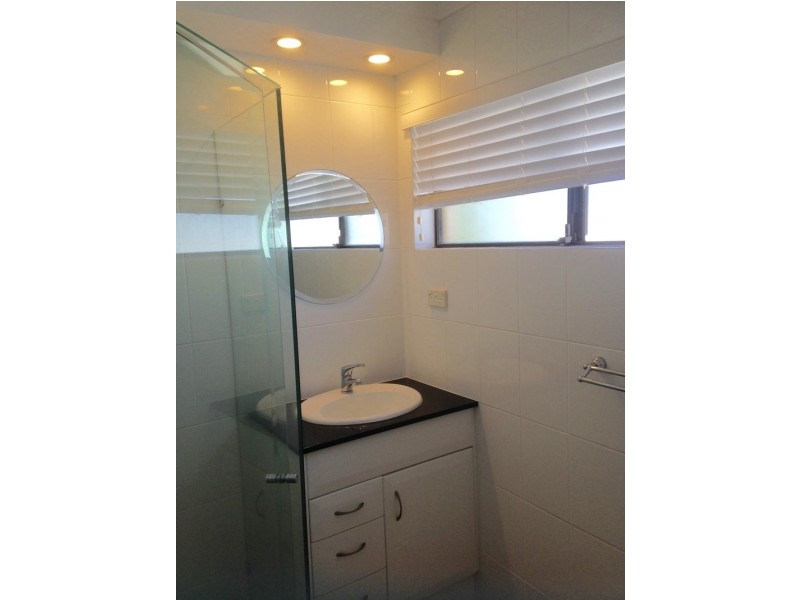 2/82 Parnki Parade, Palm Beach QLD 4221