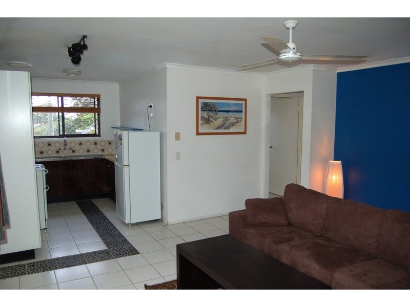 2/11 Ellen Street, Southport QLD 4215