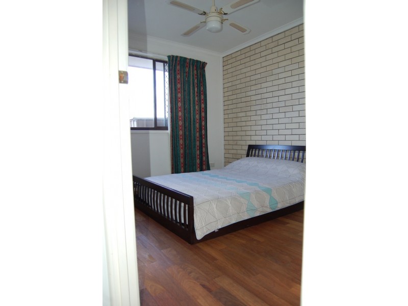 2/11 Ellen Street, Southport QLD 4215