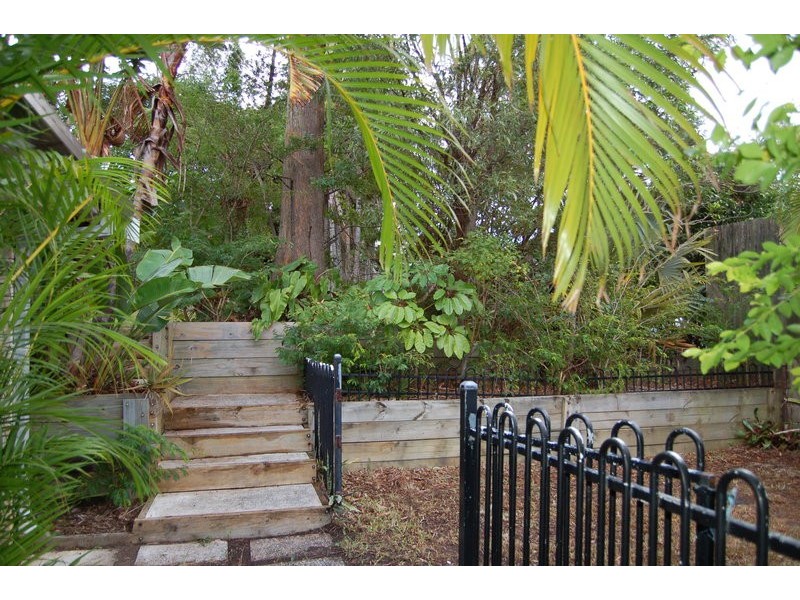 2/11 Ellen Street, Southport QLD 4215