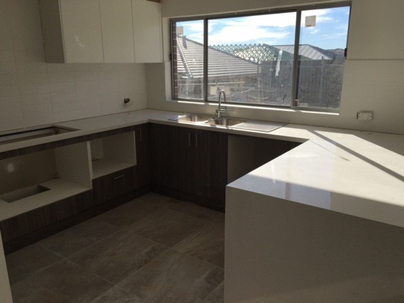 8 Francevic street, Oran Park NSW 2570