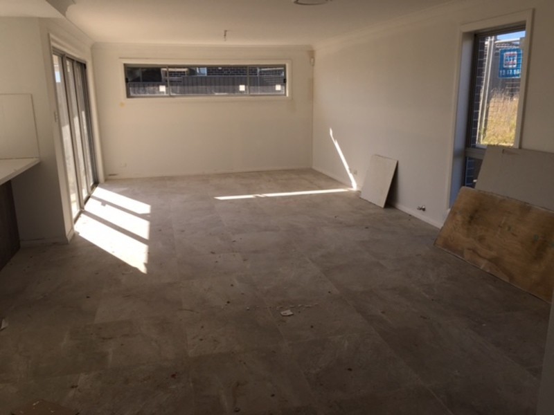 8 Francevic street, Oran Park NSW 2570