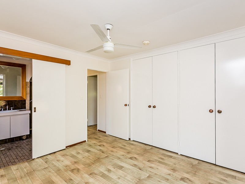 8 Hunter Drive, Lesmurdie WA 6076