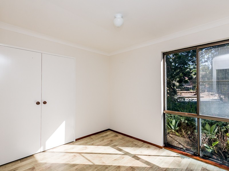 8 Hunter Drive, Lesmurdie WA 6076