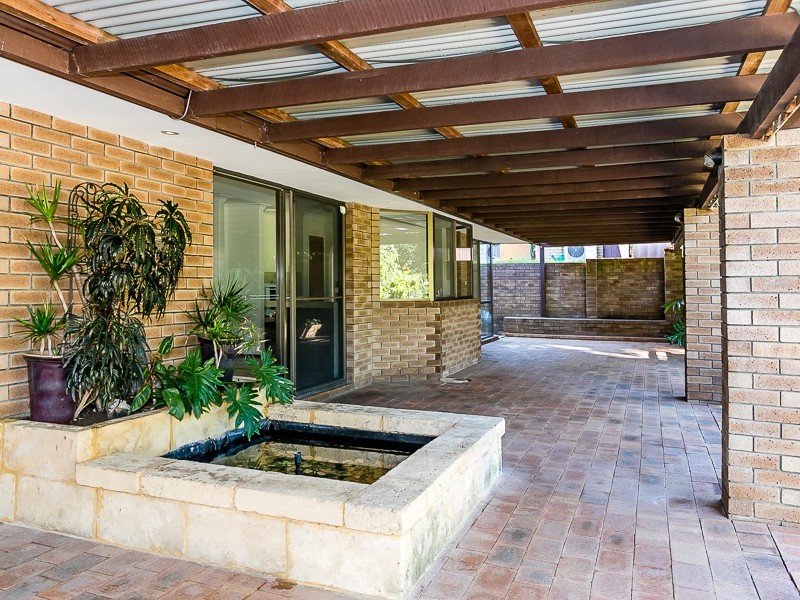 8 Hunter Drive, Lesmurdie WA 6076