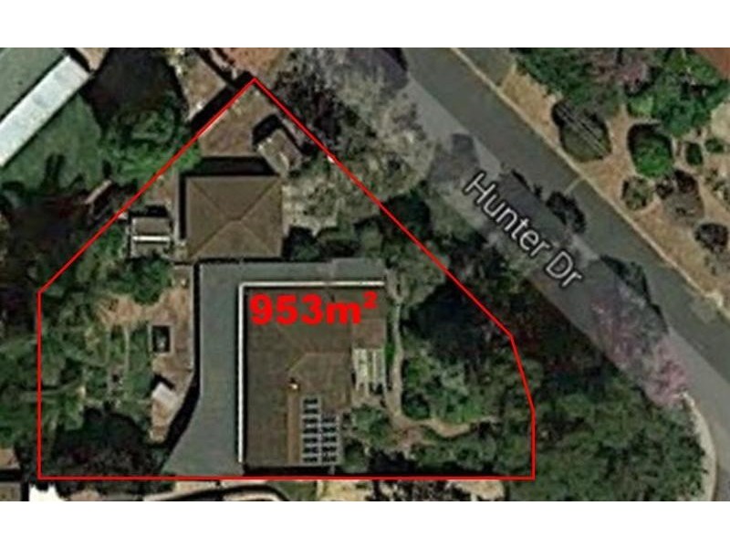 8 Hunter Drive, Lesmurdie WA 6076