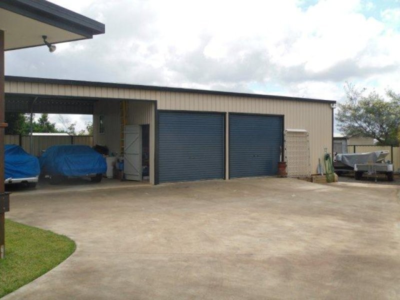 12 Longman Drive, Moranbah QLD 4744