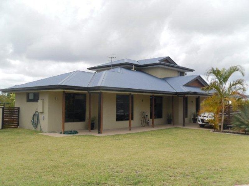12 Longman Drive, Moranbah QLD 4744