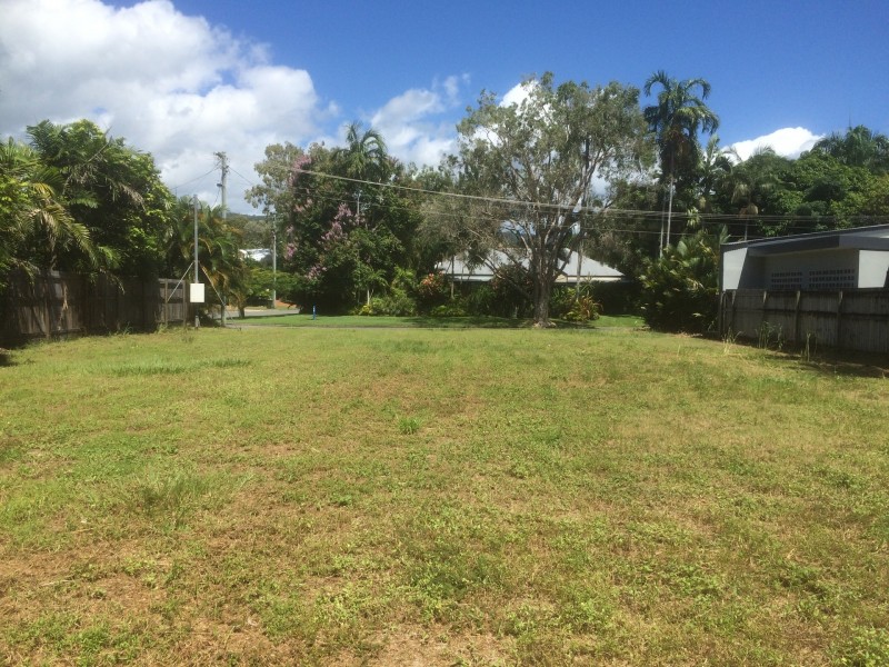 36 Sorrento Crescent, Port Douglas QLD 4877