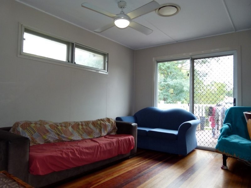 23 Kynance Street, Leichhardt QLD 4305