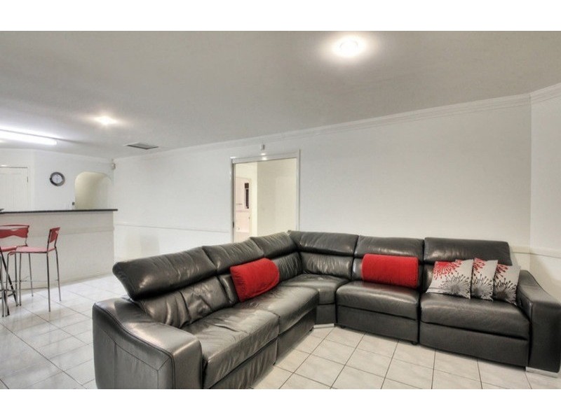 76 GOLDEN AVENUE, Calamvale QLD 4116