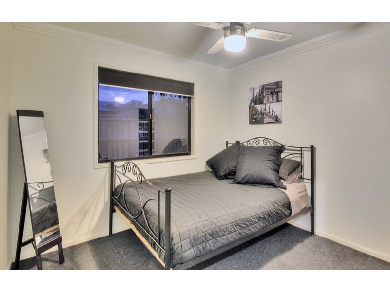 76 GOLDEN AVENUE, Calamvale QLD 4116