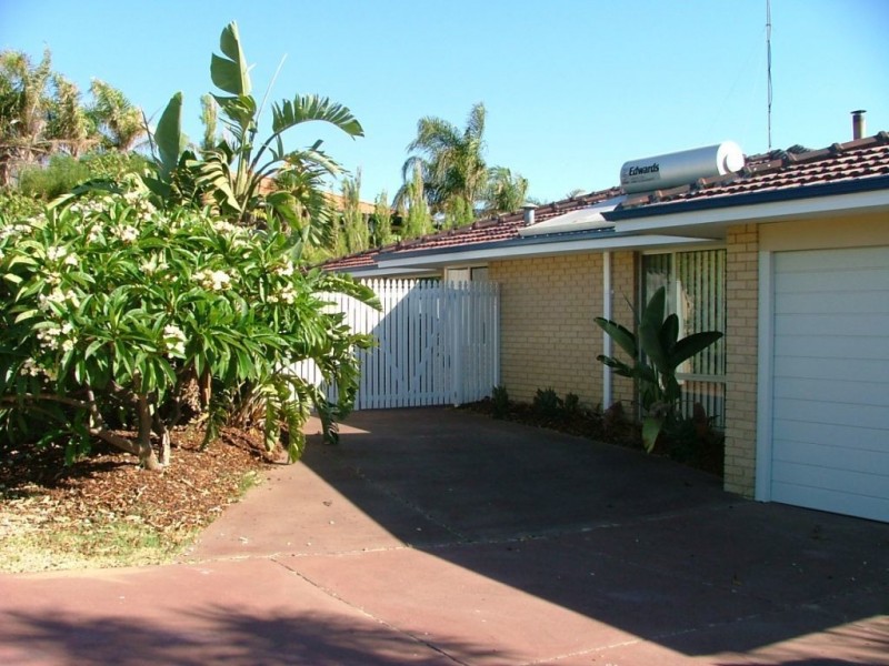 24 Kingfisher Drive, Halls Head WA 6210