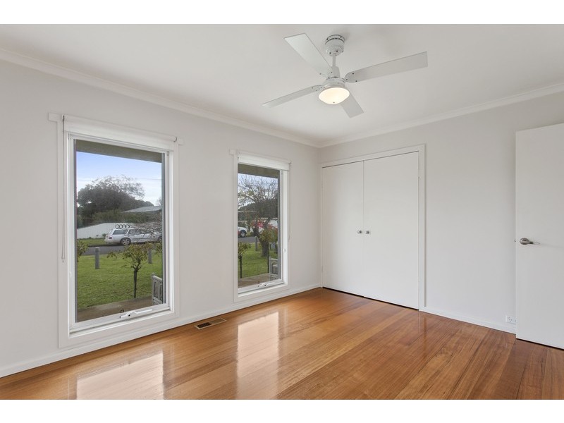 29 St Leonards Parade, St Leonards VIC 3223