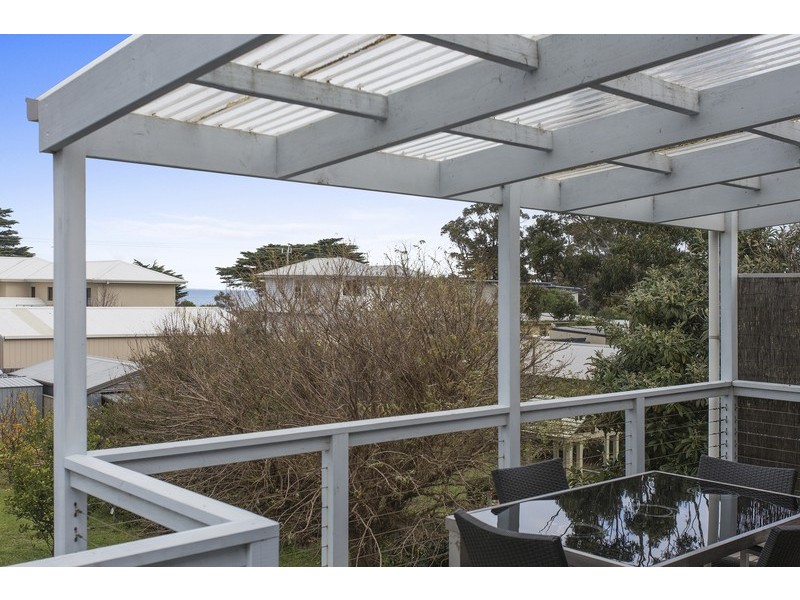 29 St Leonards Parade, St Leonards VIC 3223