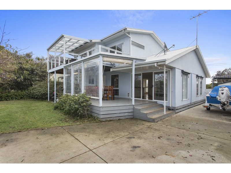 29 St Leonards Parade, St Leonards VIC 3223