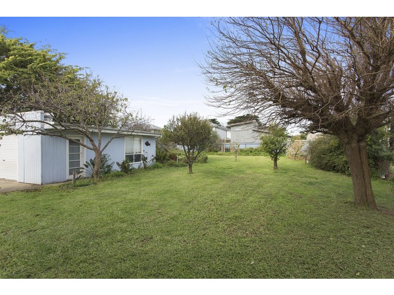 29 St Leonards Parade, St Leonards VIC 3223