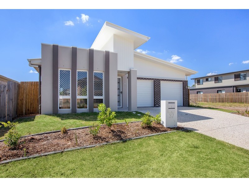 2/37 Lorikeet Parade, Dakabin QLD 4503