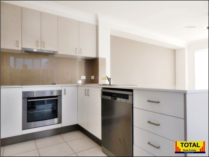 30 Parkland Road, Springfield Lakes QLD 4300