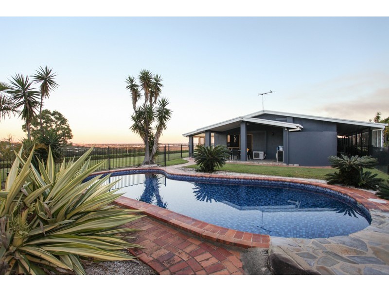 15 Wrights Road, Glenella QLD 4740