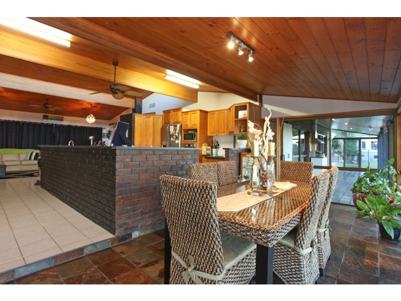 15 Wrights Road, Glenella QLD 4740