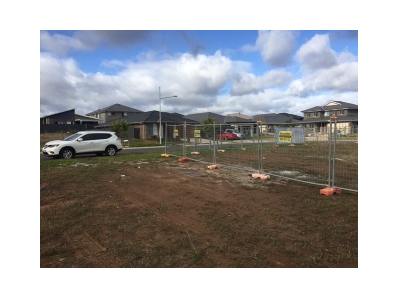 31 Richards Loop, Oran Park NSW 2570