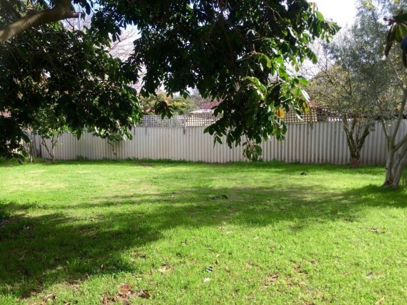 46 cowcher way, Medina WA 6167