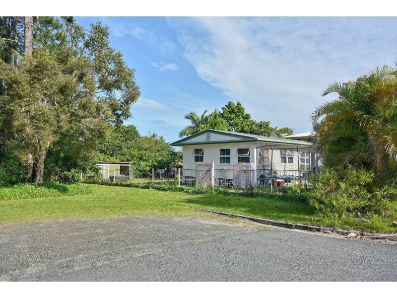 17 Second Avenue, Caloundra QLD 4551