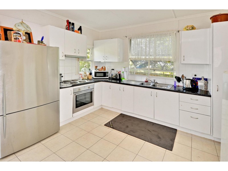 17 Second Avenue, Caloundra QLD 4551