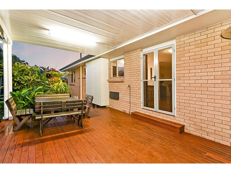 2 Edgeware Drive, Rochedale South QLD 4123